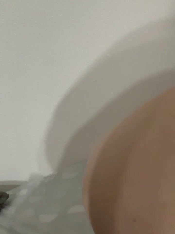 C-4bomb - Stripchat webcam show • Friday, September 12, 2025 #Japanese #Brunette #Young22+