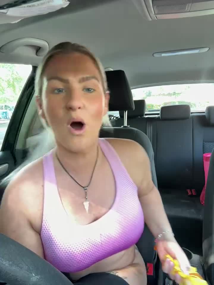 Charleigh_xx - Stripchat webcam show • Wednesday, September 3, 2025 #Blonde #SexToys #White